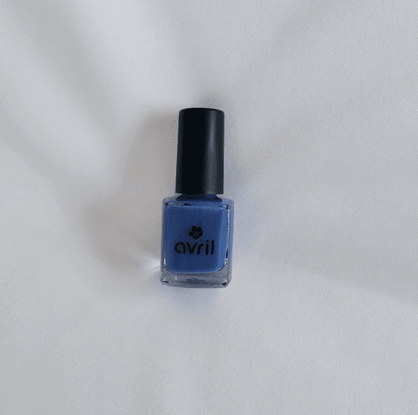 Vernis bleu