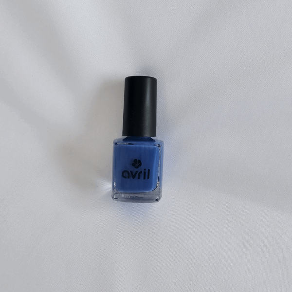 Vernis bleu