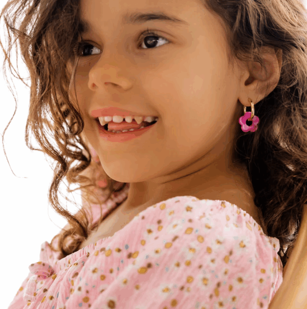 Boucles d'oreilles enfant "Les Mini Flowers" rose – Image 2